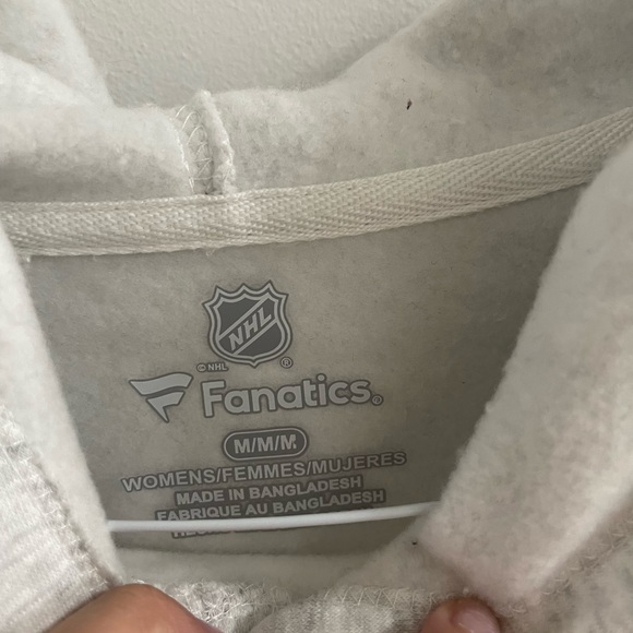 Grey Ottawa Senators sweater, women’s medium - Picture 3 of 4